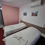 Hotel Nays