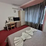 Nays Hotel