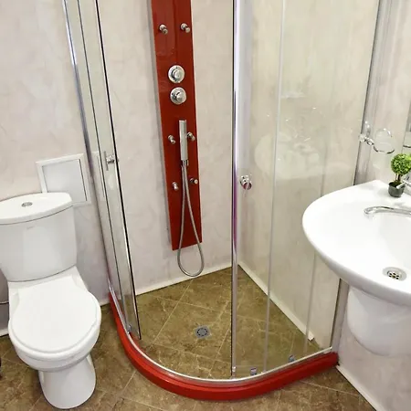 Nays Hotel Madan